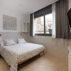 House 2* Barcelona